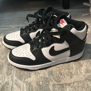 NIKE Panda high top DUNKS